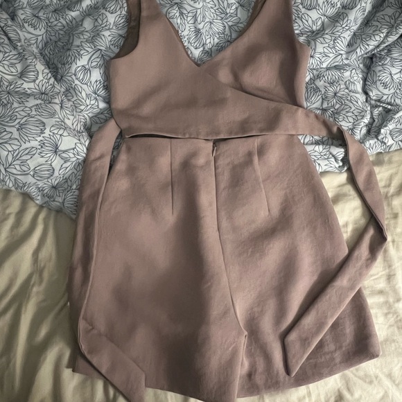 Aritzia Wilfred Aperture Romper - Picture 3 of 3
